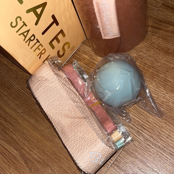 π§π»ββοΈπ«¦β’ππ LOGILATES x S-N-A-T-C-H Vibesβ’ππ - Picture 9 of 10